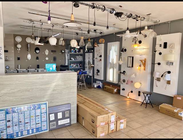 120M² BUSINESS FOR SALE IN VOORBAAI